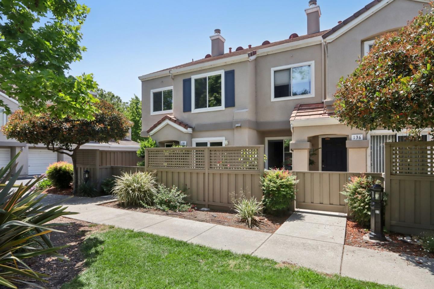 Detail Gallery Image 2 of 31 For 138 Griglio Dr, San Jose,  CA 95134 - 2 Beds | 2 Baths