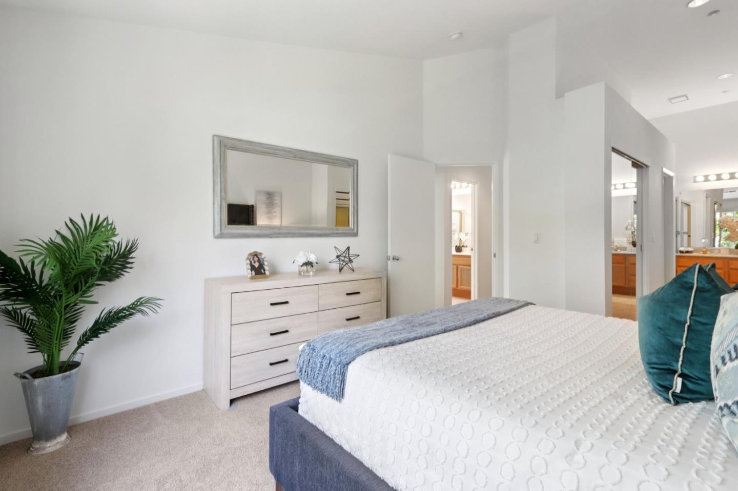 Detail Gallery Image 20 of 31 For 138 Griglio Dr, San Jose,  CA 95134 - 2 Beds | 2 Baths