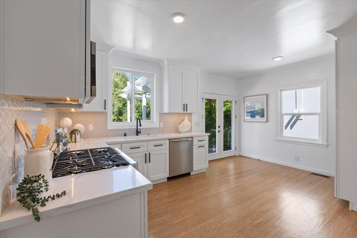 Detail Gallery Image 16 of 40 For 1555 Alma St, Palo Alto,  CA 94301 - 3 Beds | 1/1 Baths