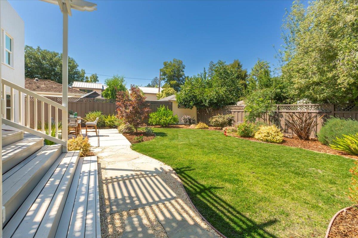 Detail Gallery Image 28 of 40 For 1555 Alma St, Palo Alto,  CA 94301 - 3 Beds | 1/1 Baths