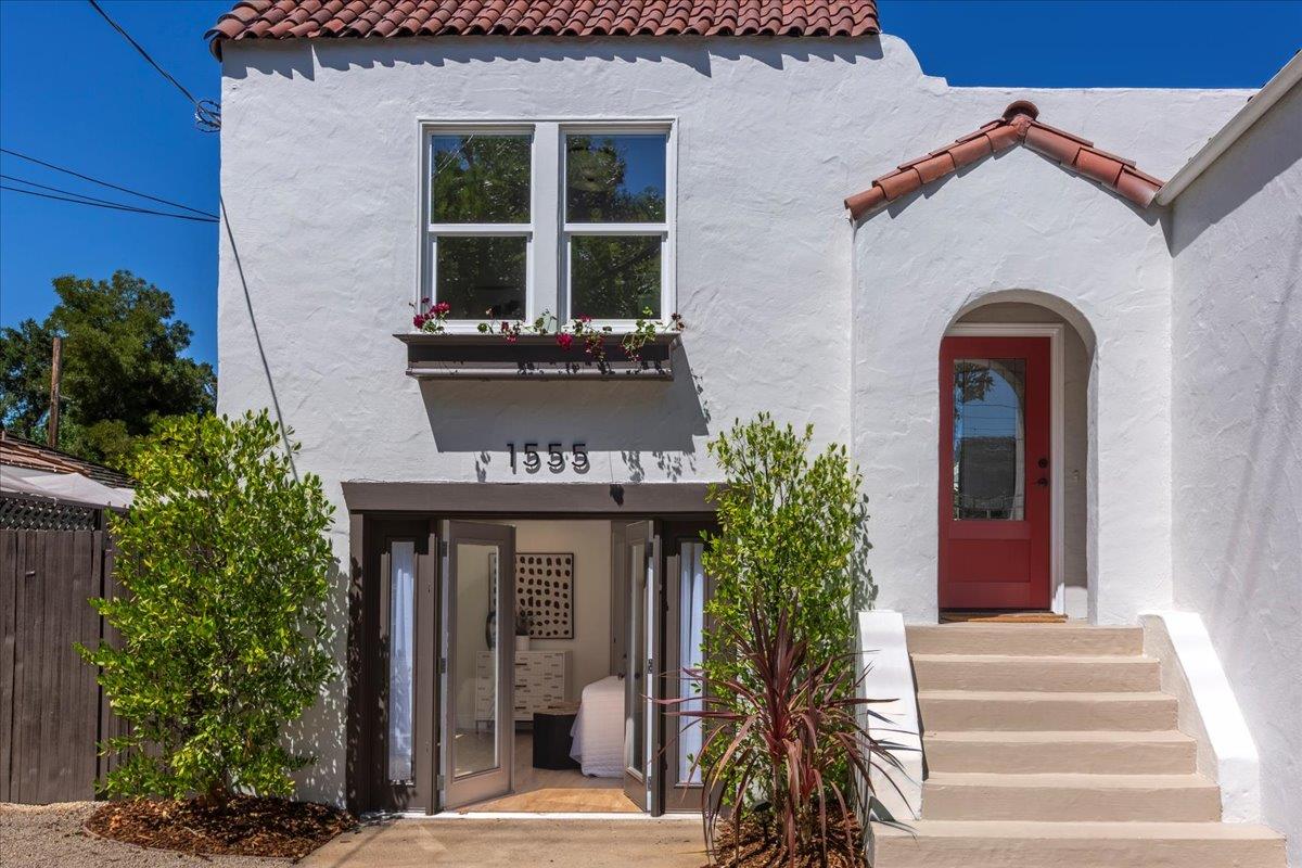 Detail Gallery Image 3 of 40 For 1555 Alma St, Palo Alto,  CA 94301 - 3 Beds | 1/1 Baths