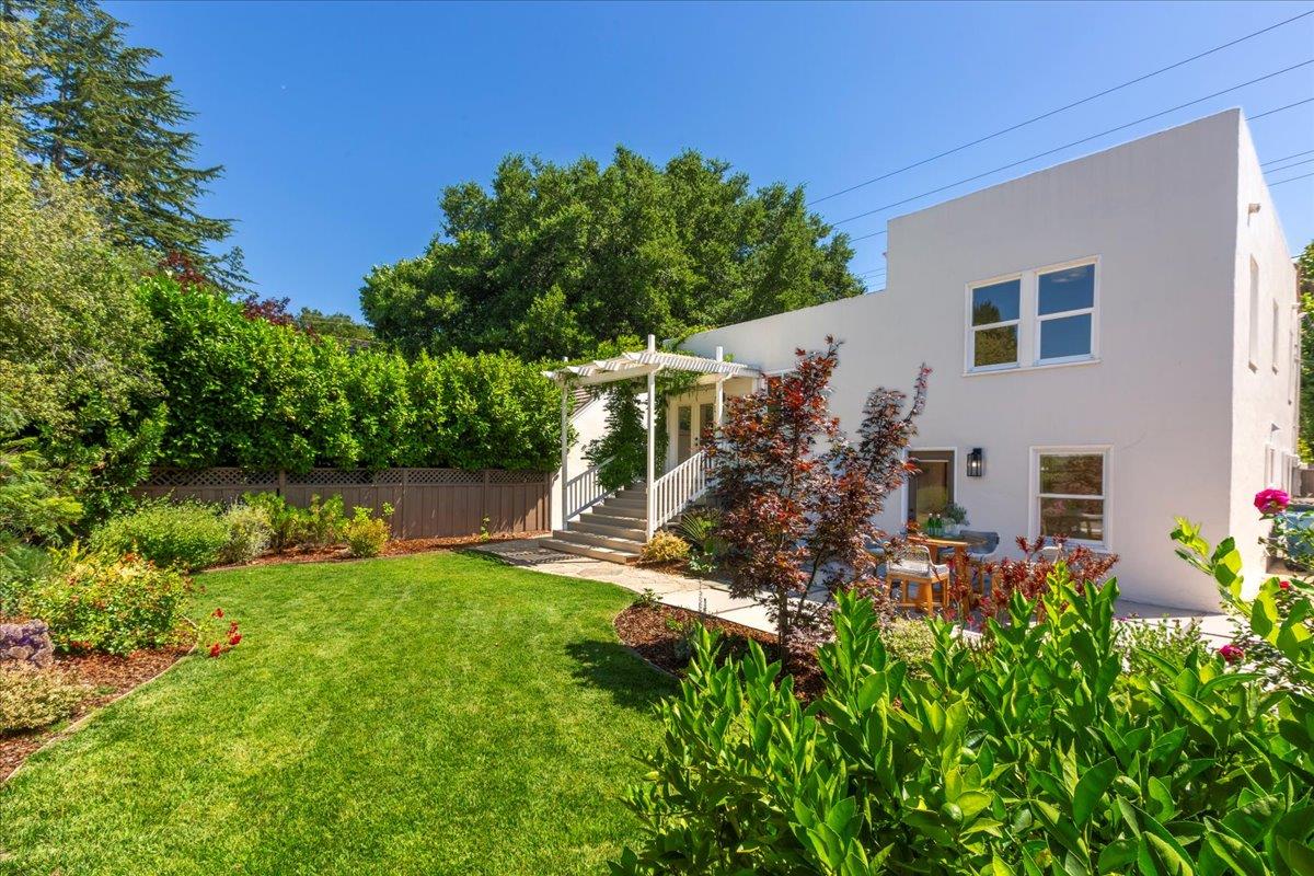 Detail Gallery Image 31 of 40 For 1555 Alma St, Palo Alto,  CA 94301 - 3 Beds | 1/1 Baths