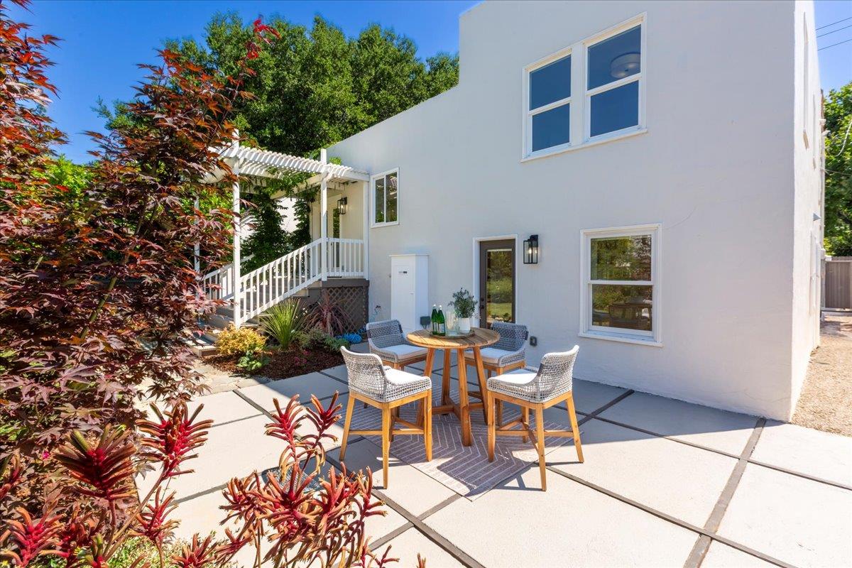 Detail Gallery Image 32 of 40 For 1555 Alma St, Palo Alto,  CA 94301 - 3 Beds | 1/1 Baths