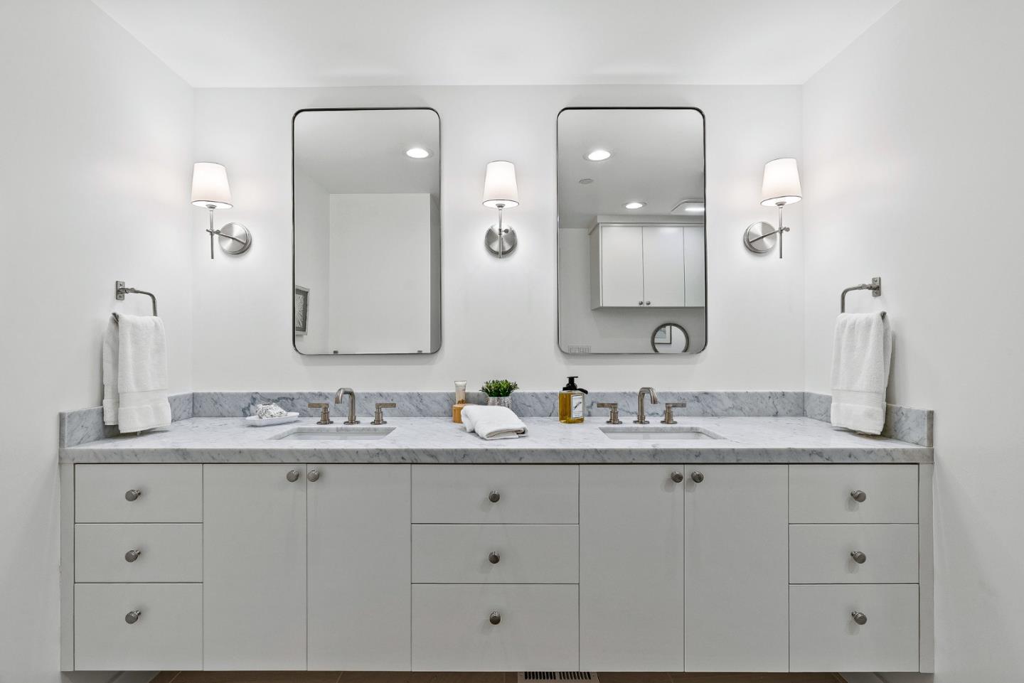 Detail Gallery Image 19 of 34 For 0 Santa Fe 4 Se of Ocean St, Carmel,  CA 93923 - 2 Beds | 2 Baths