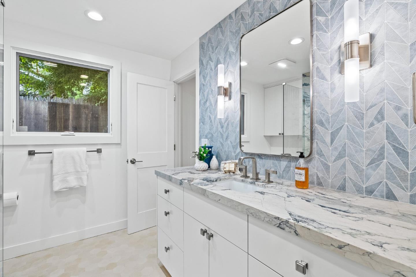 Detail Gallery Image 26 of 34 For 0 Santa Fe 4 Se of Ocean St, Carmel,  CA 93923 - 2 Beds | 2 Baths