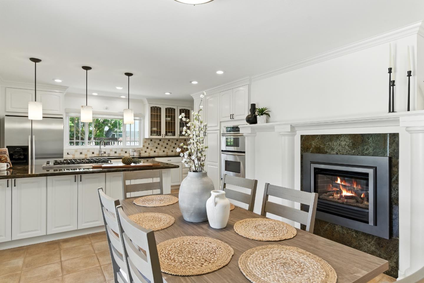 Detail Gallery Image 15 of 39 For 1640 Kentfield Ave, Redwood City,  CA 94061 - 3 Beds | 2 Baths