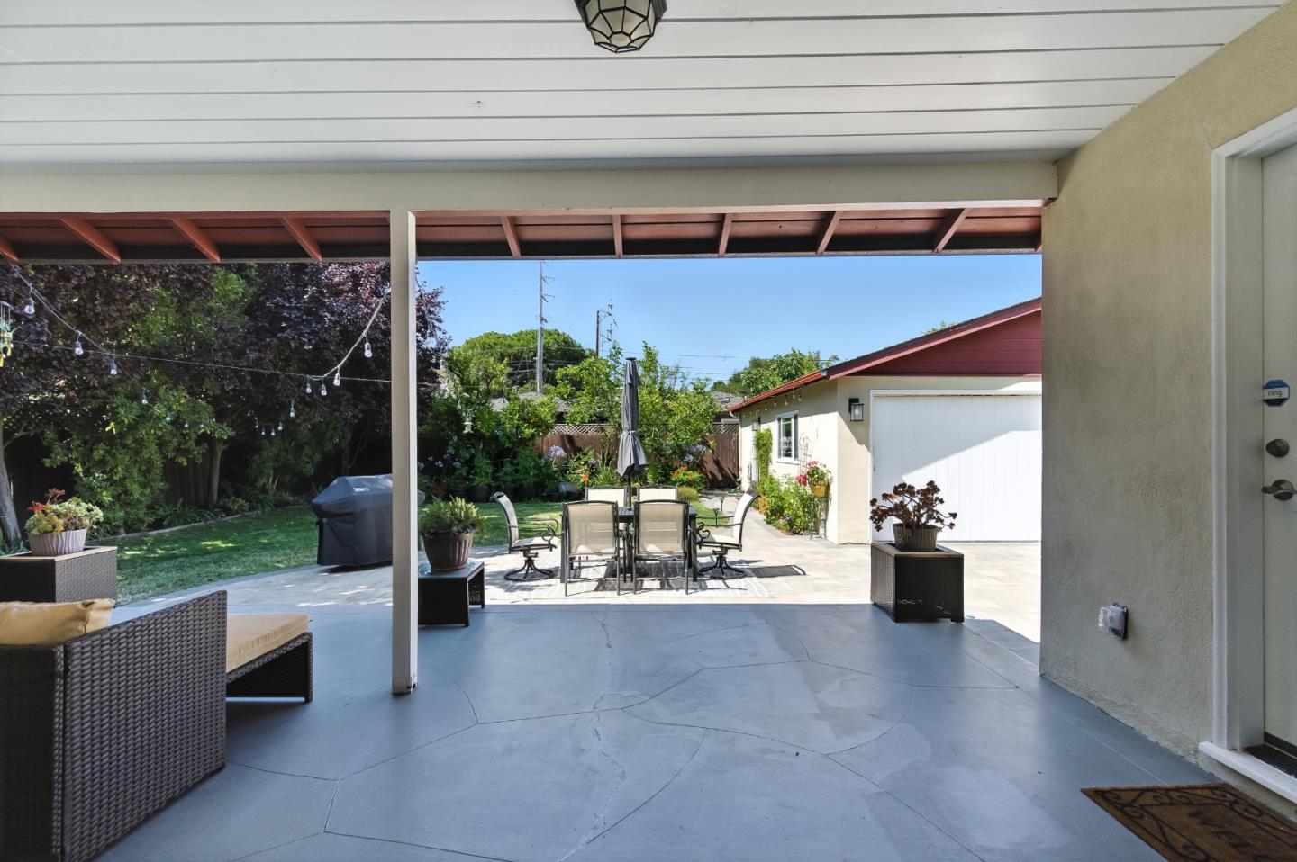 Detail Gallery Image 25 of 39 For 1640 Kentfield Ave, Redwood City,  CA 94061 - 3 Beds | 2 Baths