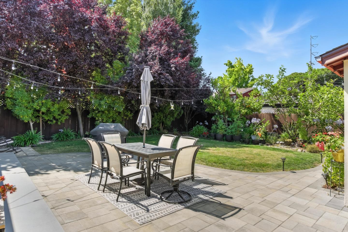 Detail Gallery Image 28 of 39 For 1640 Kentfield Ave, Redwood City,  CA 94061 - 3 Beds | 2 Baths