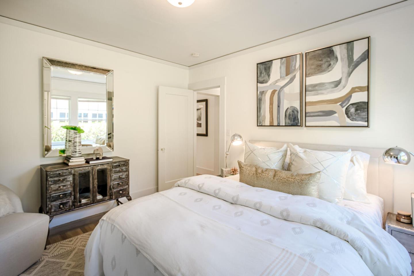 Detail Gallery Image 14 of 26 For 1124 Vancouver Ave, Burlingame,  CA 94010 - 2 Beds | 1 Baths