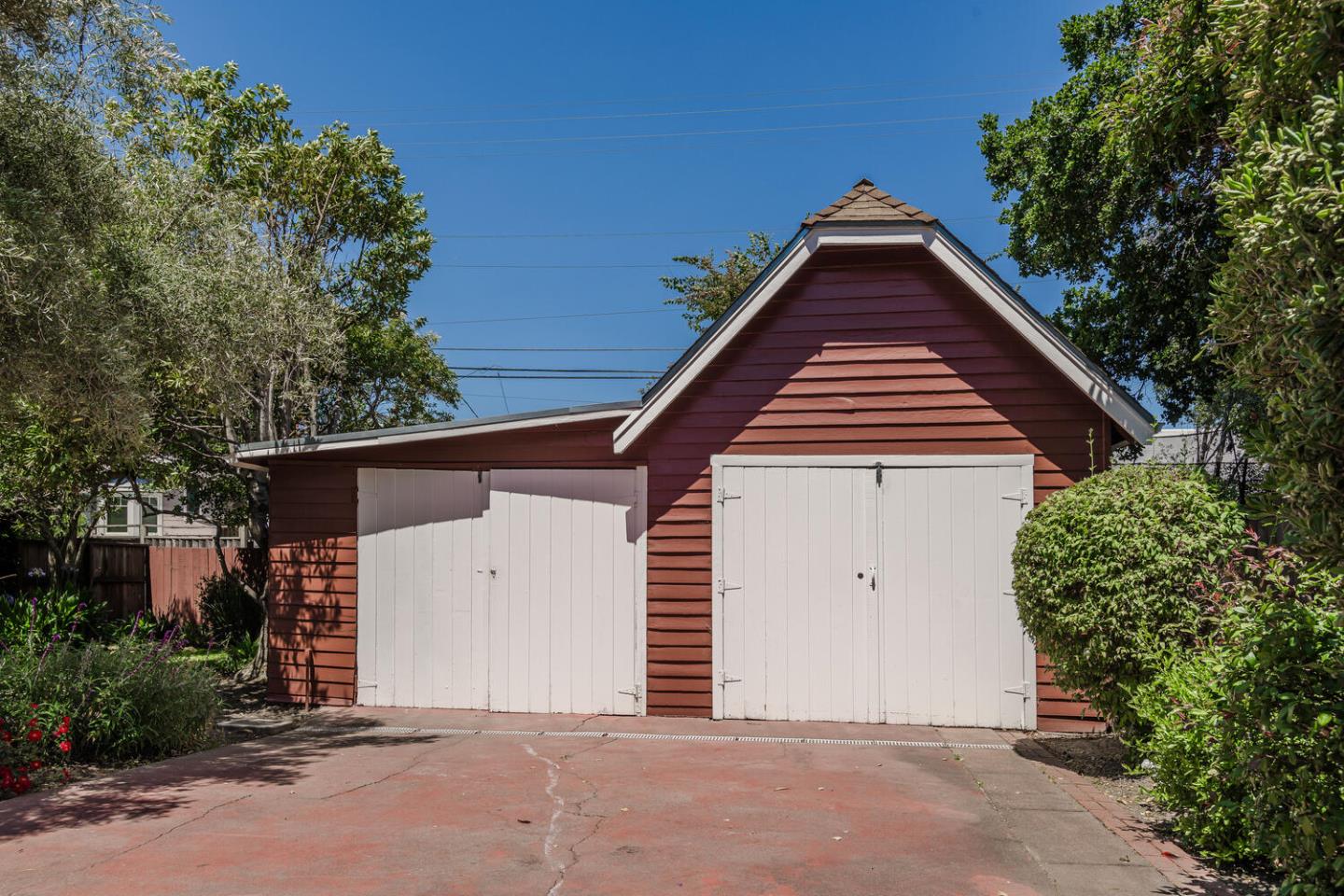Detail Gallery Image 20 of 26 For 1124 Vancouver Ave, Burlingame,  CA 94010 - 2 Beds | 1 Baths