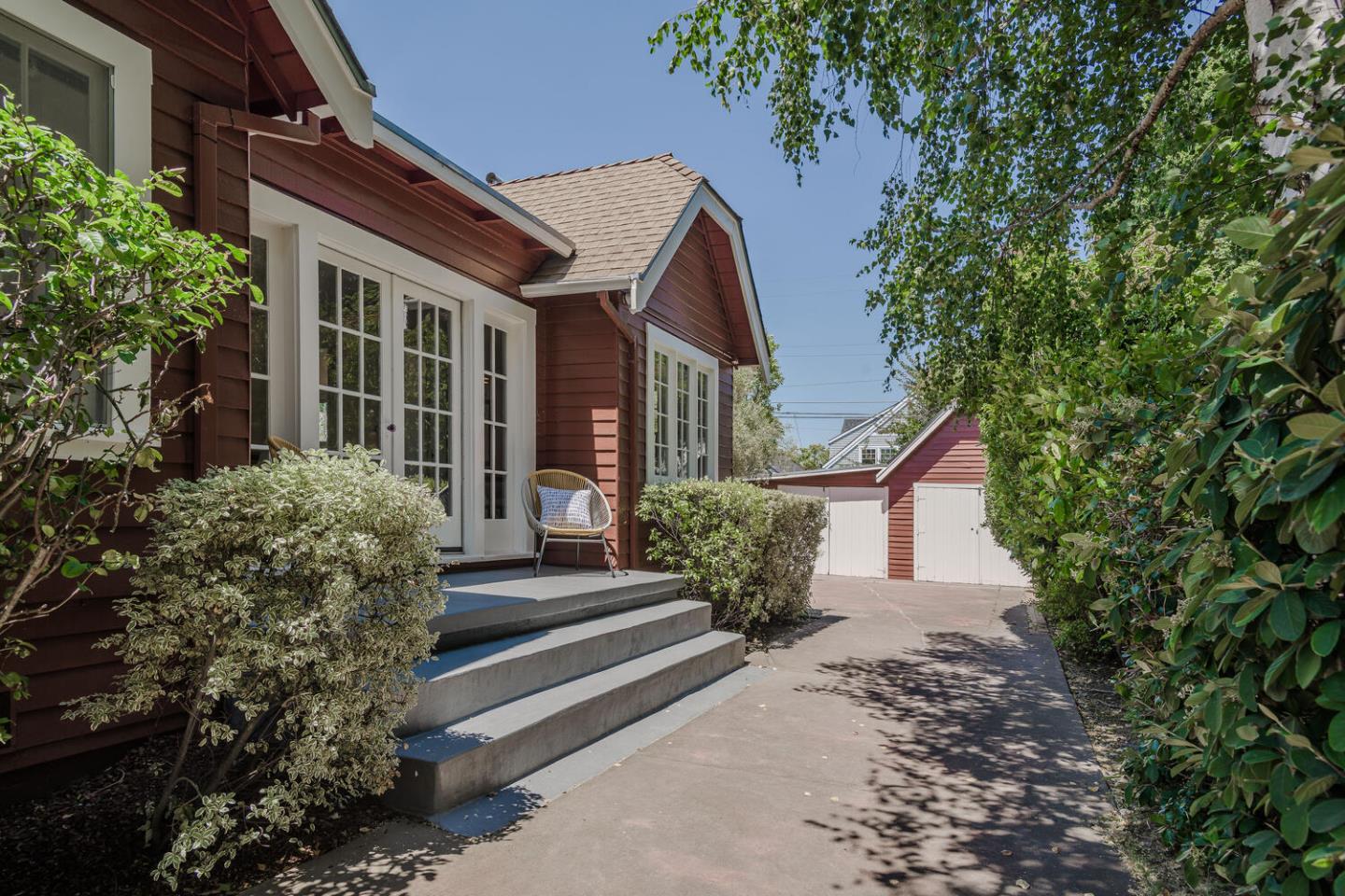 Detail Gallery Image 25 of 26 For 1124 Vancouver Ave, Burlingame,  CA 94010 - 2 Beds | 1 Baths