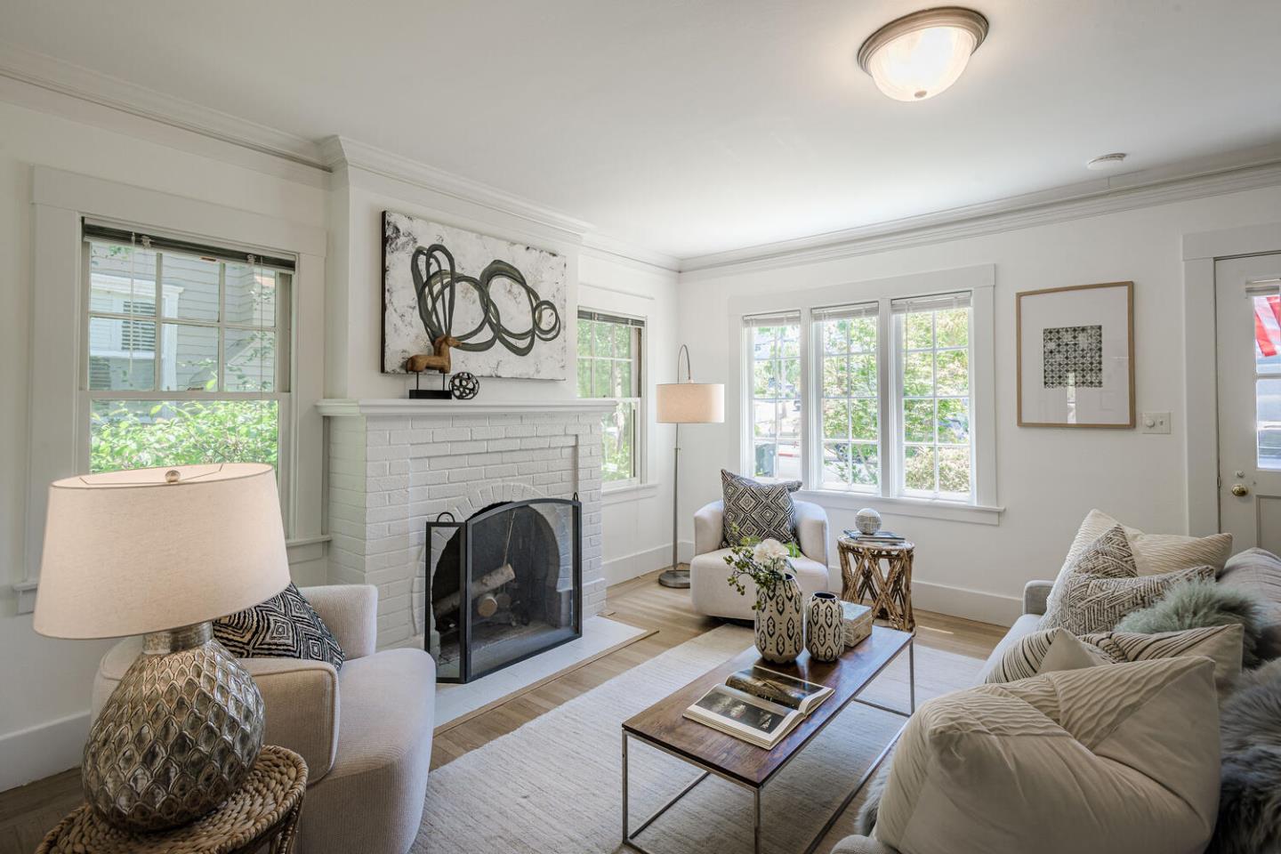 Detail Gallery Image 5 of 26 For 1124 Vancouver Ave, Burlingame,  CA 94010 - 2 Beds | 1 Baths