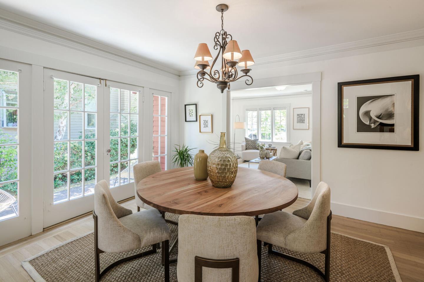 Detail Gallery Image 9 of 26 For 1124 Vancouver Ave, Burlingame,  CA 94010 - 2 Beds | 1 Baths