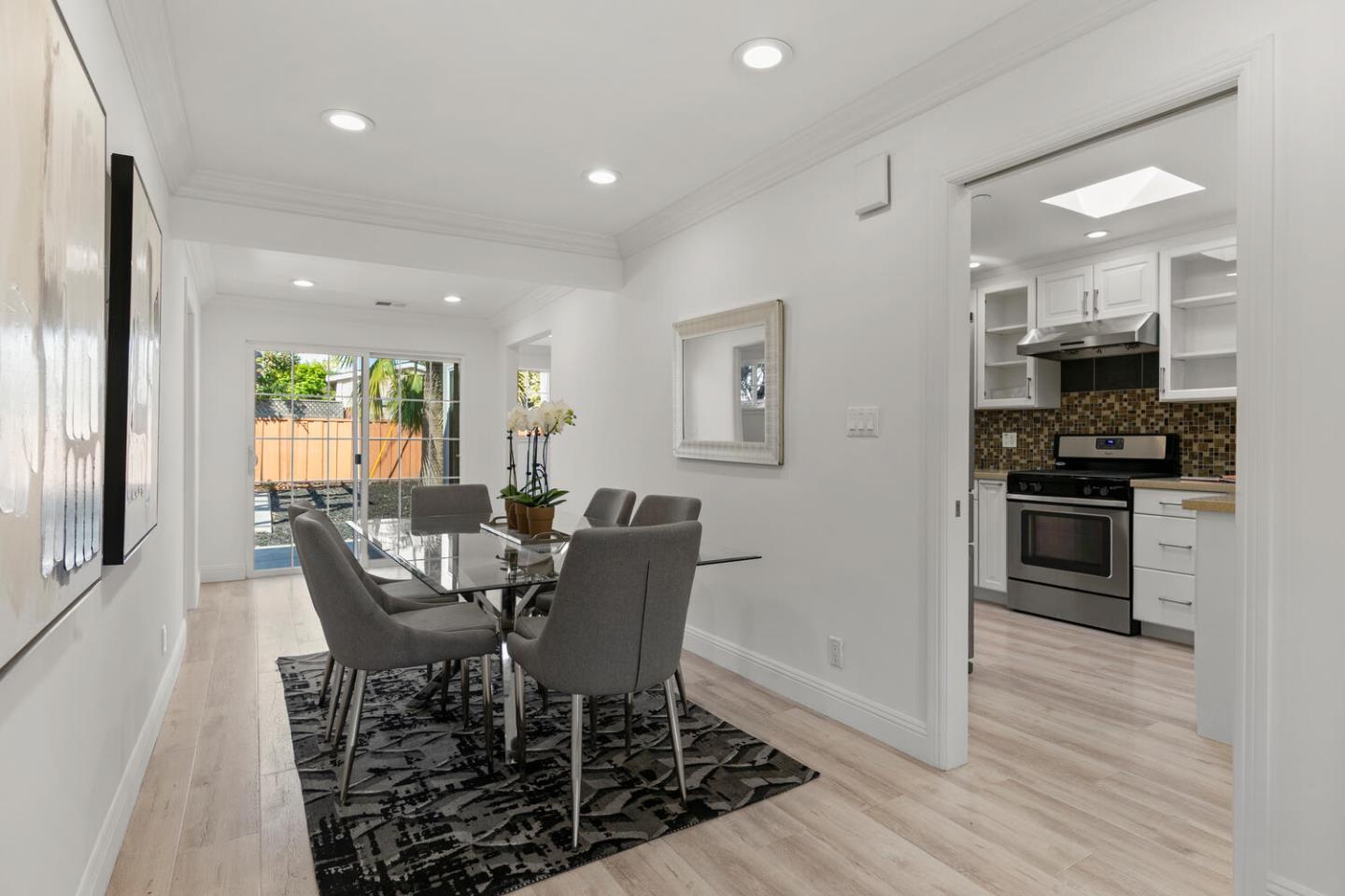 Detail Gallery Image 5 of 22 For 3818 Casanova Dr, San Mateo,  CA 94403 - 3 Beds | 2 Baths