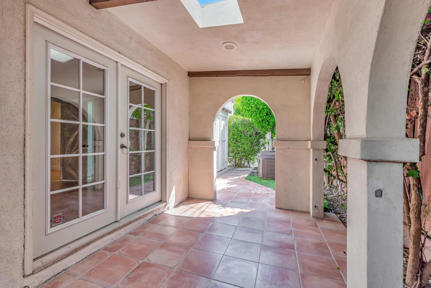 Detail Gallery Image 15 of 17 For 7262 Willoughby Ave, Los Angeles,  CA 90046 - 2 Beds | 2 Baths