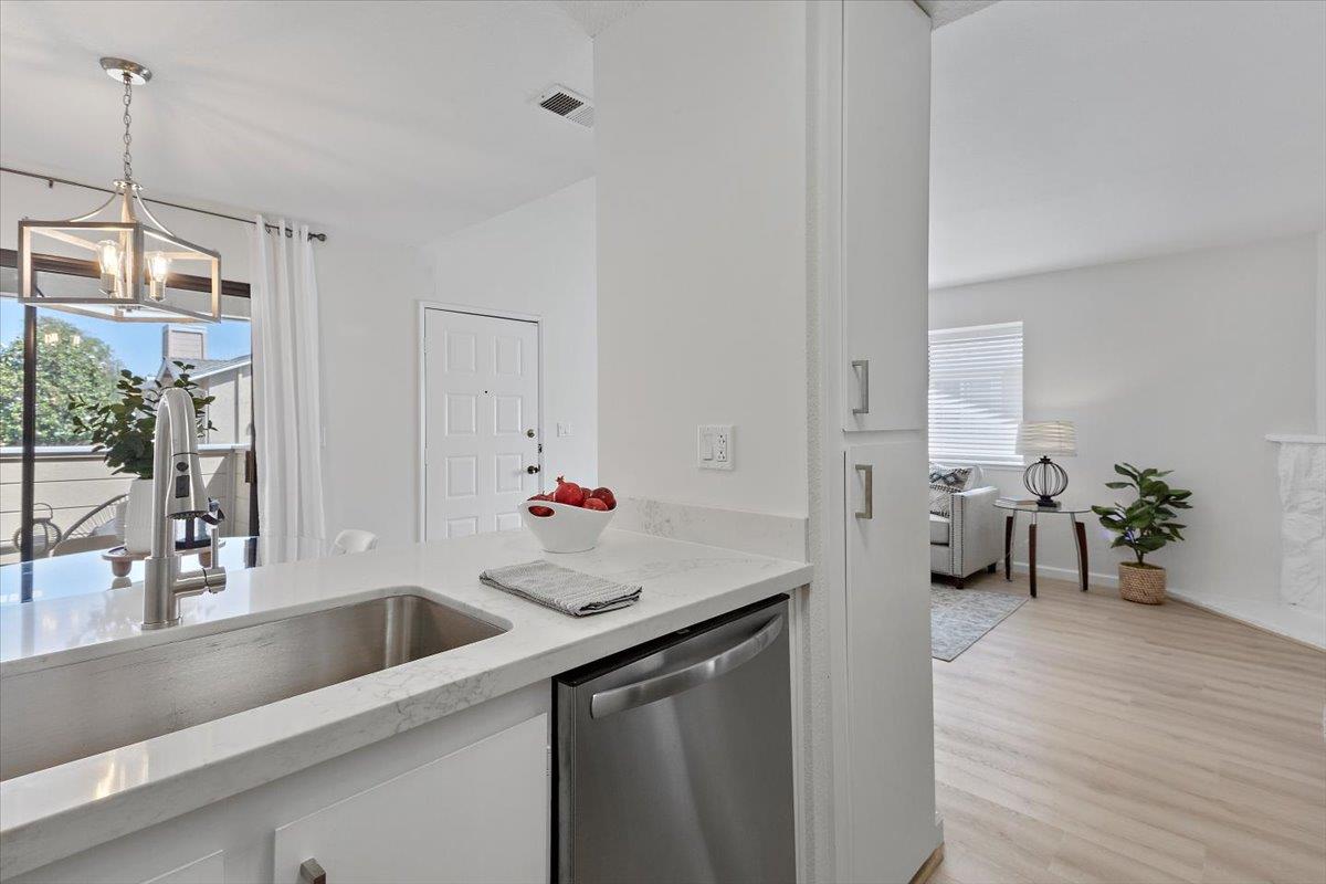 Detail Gallery Image 10 of 19 For 3583 Ivalynn Pl, San Jose,  CA 95132 - 1 Beds | 1 Baths