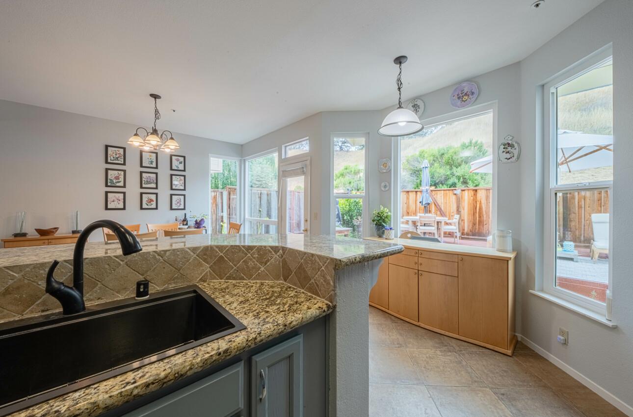 Detail Gallery Image 17 of 37 For 21028 Country Park Rd, Salinas,  CA 93908 - 3 Beds | 3 Baths