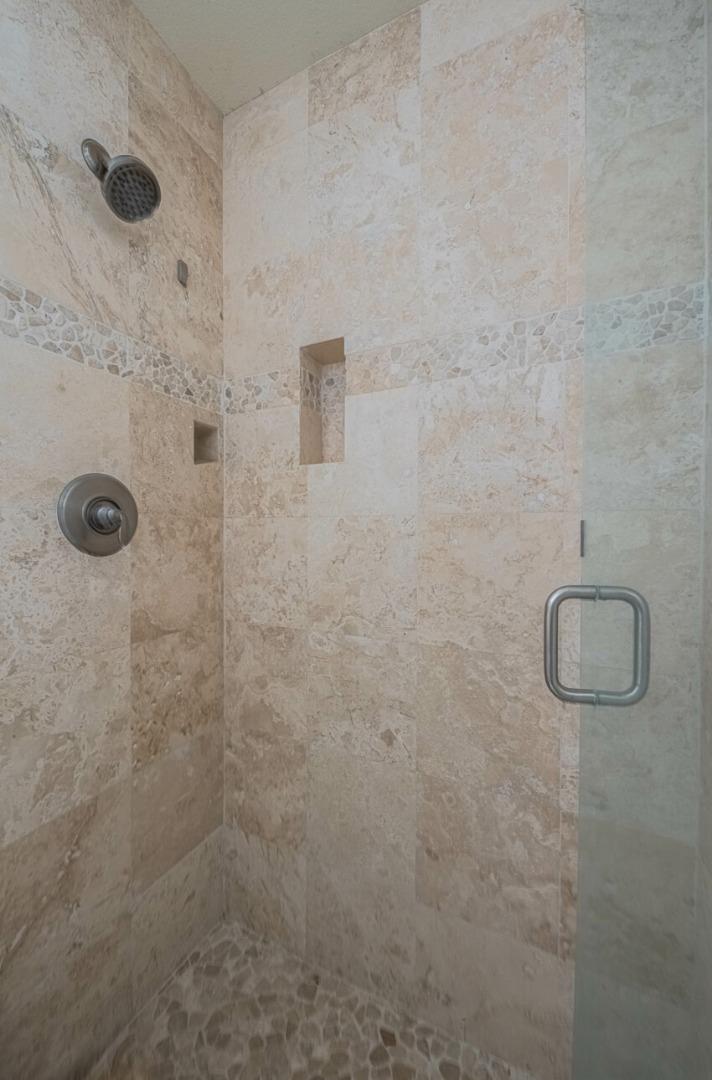 Detail Gallery Image 21 of 37 For 21028 Country Park Rd, Salinas,  CA 93908 - 3 Beds | 3 Baths