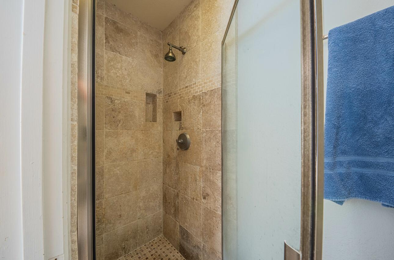 Detail Gallery Image 30 of 37 For 21028 Country Park Rd, Salinas,  CA 93908 - 3 Beds | 3 Baths