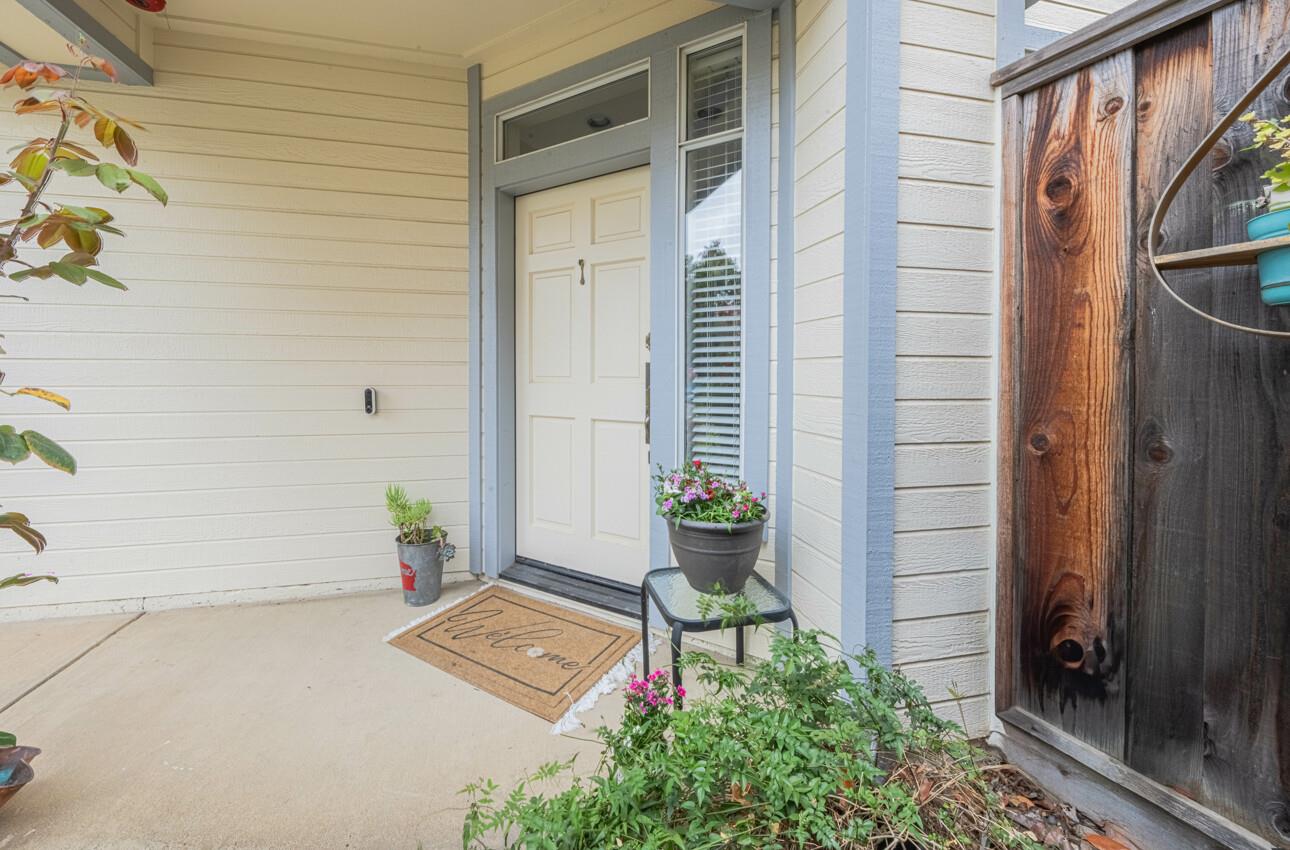 Detail Gallery Image 4 of 37 For 21028 Country Park Rd, Salinas,  CA 93908 - 3 Beds | 3 Baths