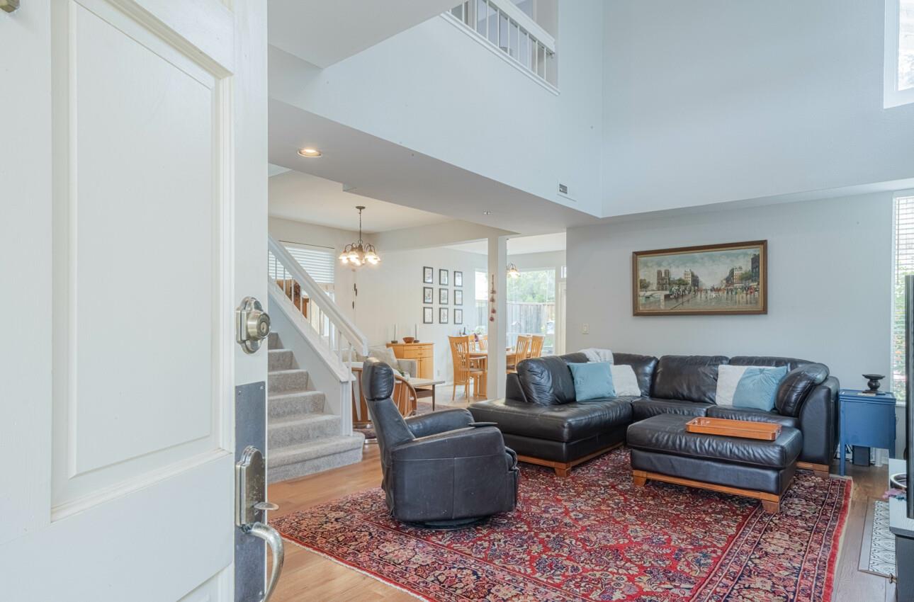 Detail Gallery Image 5 of 37 For 21028 Country Park Rd, Salinas,  CA 93908 - 3 Beds | 3 Baths