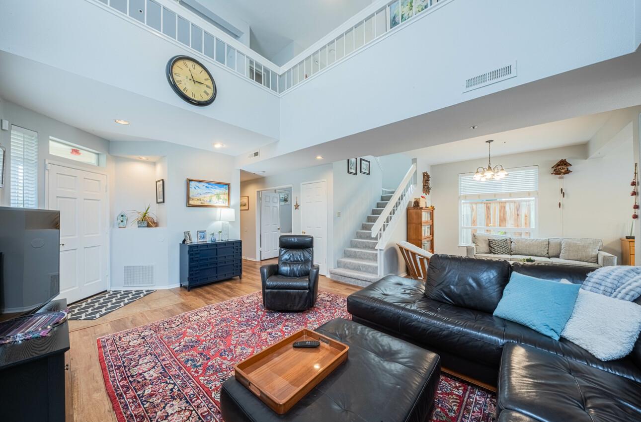 Detail Gallery Image 8 of 37 For 21028 Country Park Rd, Salinas,  CA 93908 - 3 Beds | 3 Baths