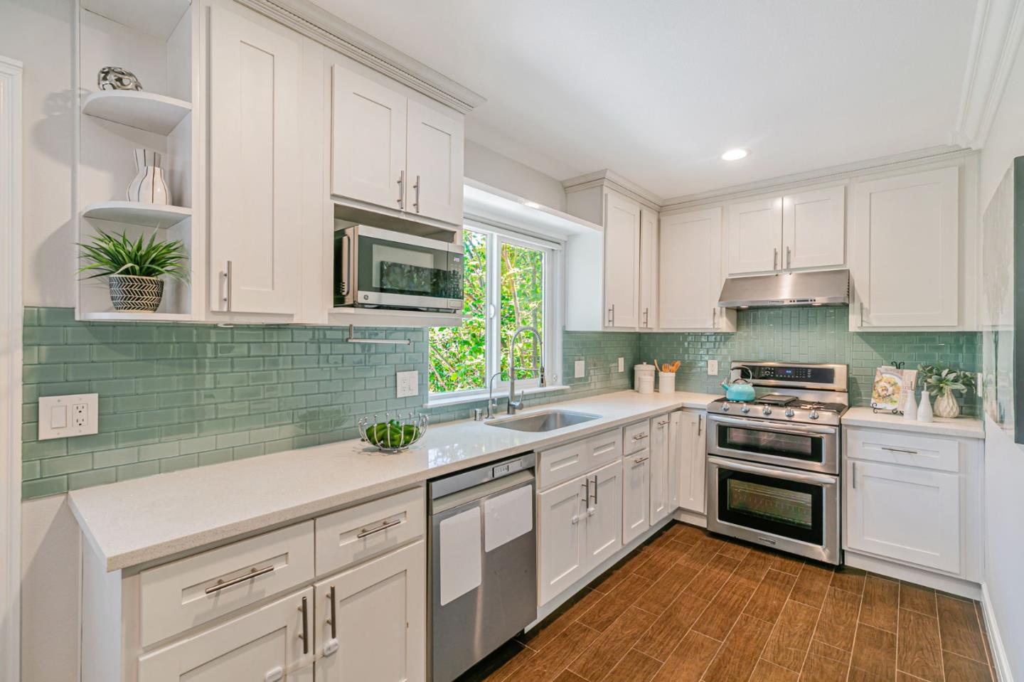 Detail Gallery Image 11 of 39 For 1265 Blewett Ave, San Jose,  CA 95125 - 3 Beds | 3/1 Baths