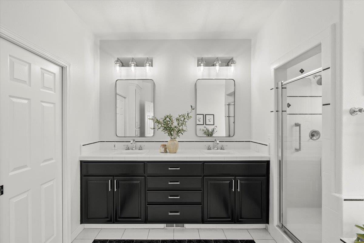 Detail Gallery Image 25 of 44 For 8710 Wild Iris Dr, Gilroy,  CA 95020 - 4 Beds | 3/2 Baths
