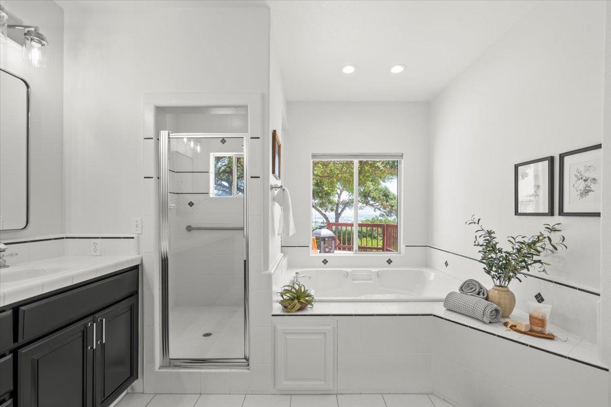 Detail Gallery Image 26 of 44 For 8710 Wild Iris Dr, Gilroy,  CA 95020 - 4 Beds | 3/2 Baths