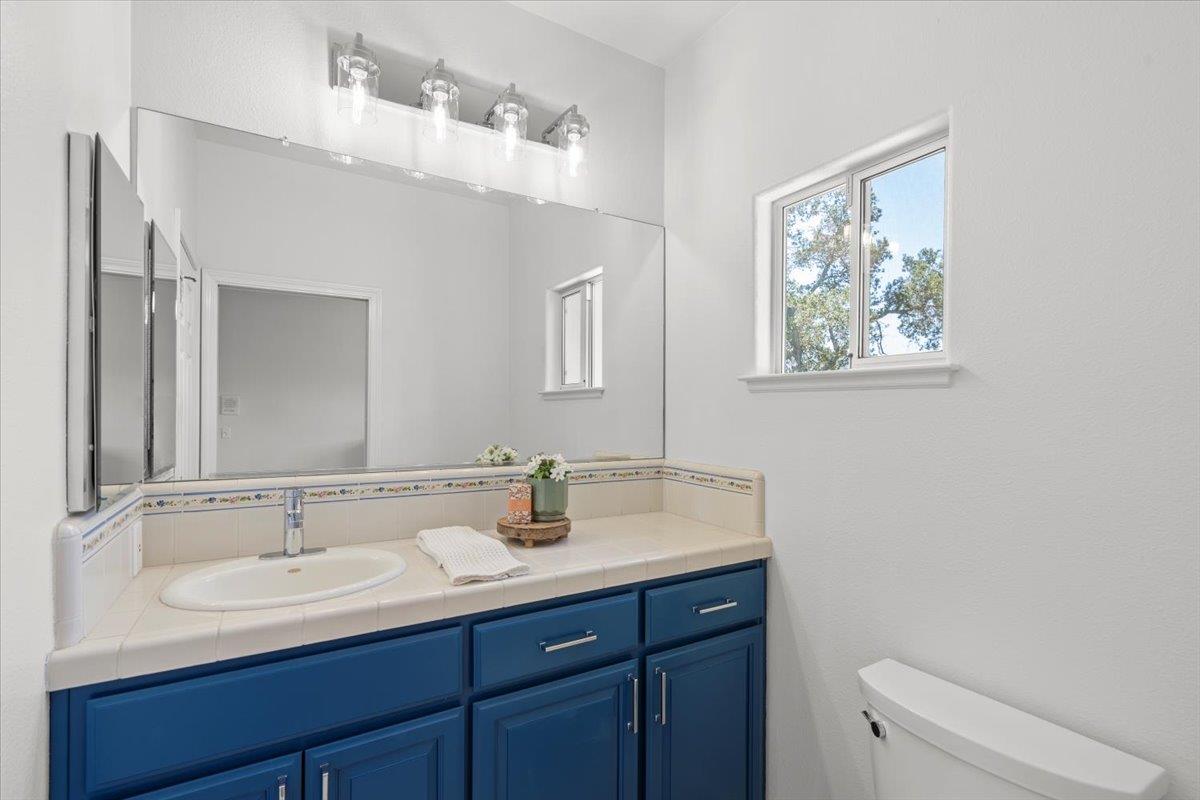 Detail Gallery Image 28 of 44 For 8710 Wild Iris Dr, Gilroy,  CA 95020 - 4 Beds | 3/2 Baths