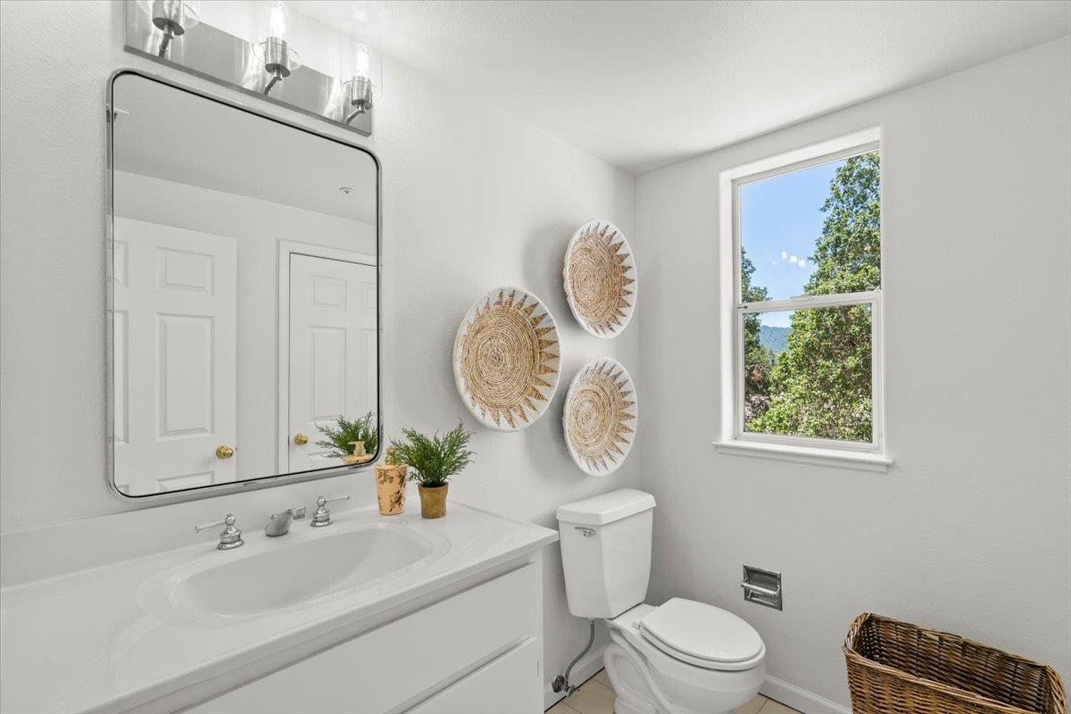 Detail Gallery Image 33 of 44 For 8710 Wild Iris Dr, Gilroy,  CA 95020 - 4 Beds | 3/2 Baths