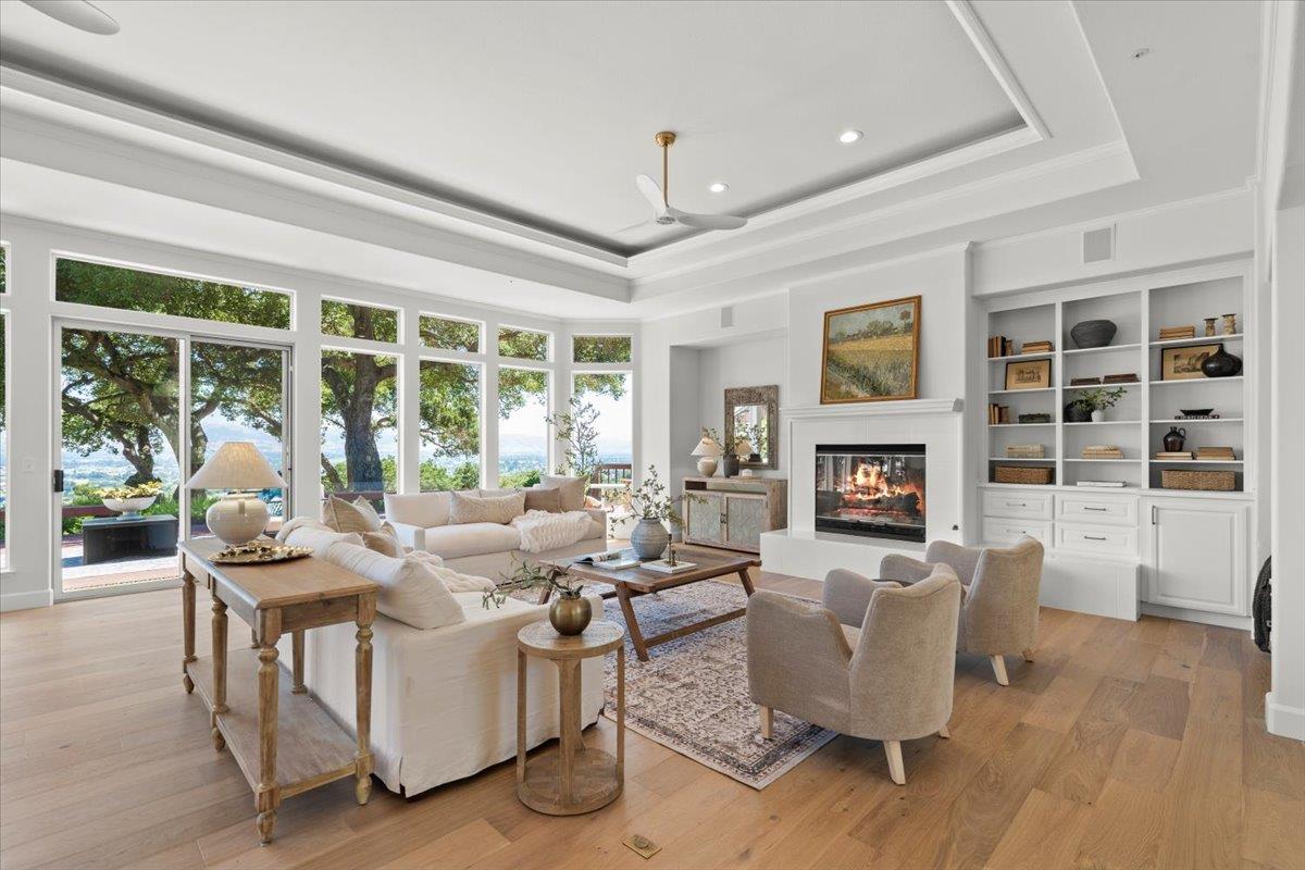 Detail Gallery Image 7 of 44 For 8710 Wild Iris Dr, Gilroy,  CA 95020 - 4 Beds | 3/2 Baths