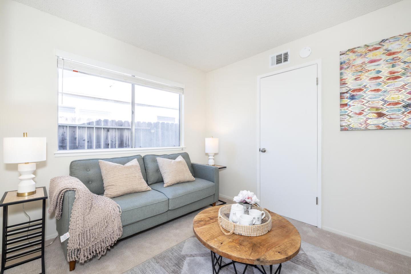 Detail Gallery Image 14 of 37 For 327 Chesapeake Ave, Foster City,  CA 94404 - 4 Beds | 2 Baths
