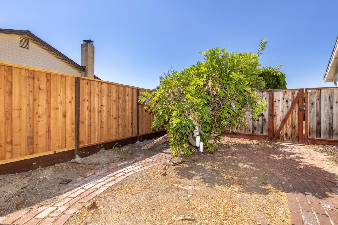 Detail Gallery Image 36 of 37 For 327 Chesapeake Ave, Foster City,  CA 94404 - 4 Beds | 2 Baths