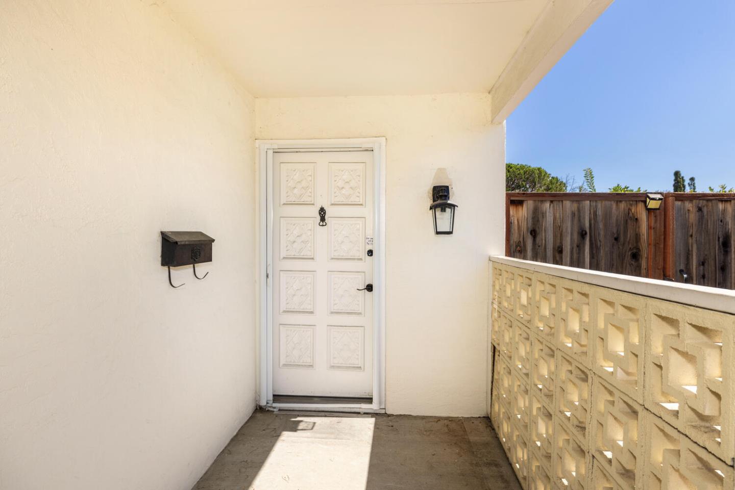 Detail Gallery Image 5 of 37 For 327 Chesapeake Ave, Foster City,  CA 94404 - 4 Beds | 2 Baths