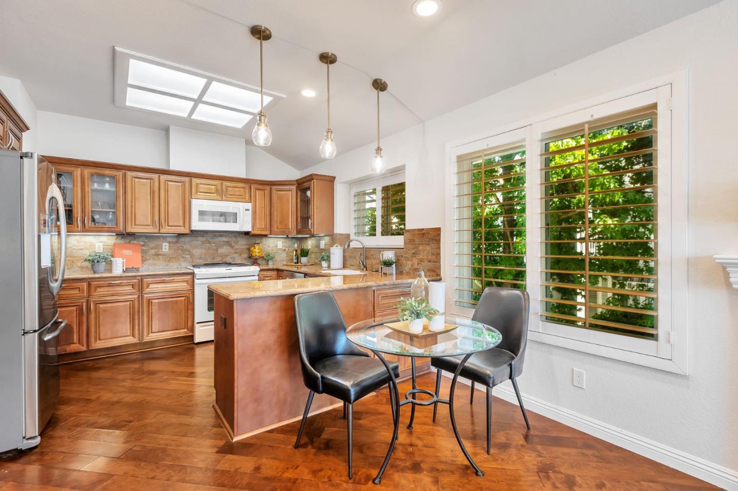 Detail Gallery Image 13 of 47 For 7775 Beltane Dr, San Jose,  CA 95135 - 2 Beds | 2 Baths