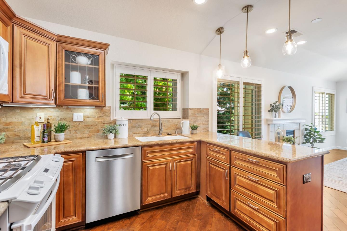 Detail Gallery Image 17 of 47 For 7775 Beltane Dr, San Jose,  CA 95135 - 2 Beds | 2 Baths