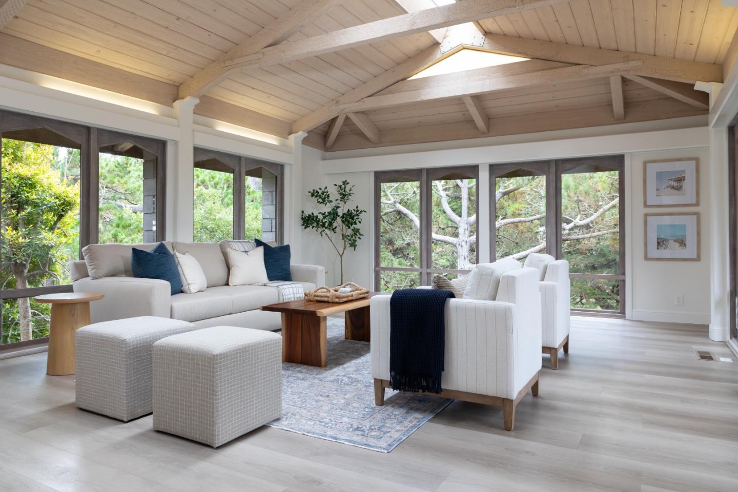 Detail Gallery Image 15 of 37 For 4154 Sunridge Rd, Pebble Beach,  CA 93953 - 3 Beds | 2 Baths