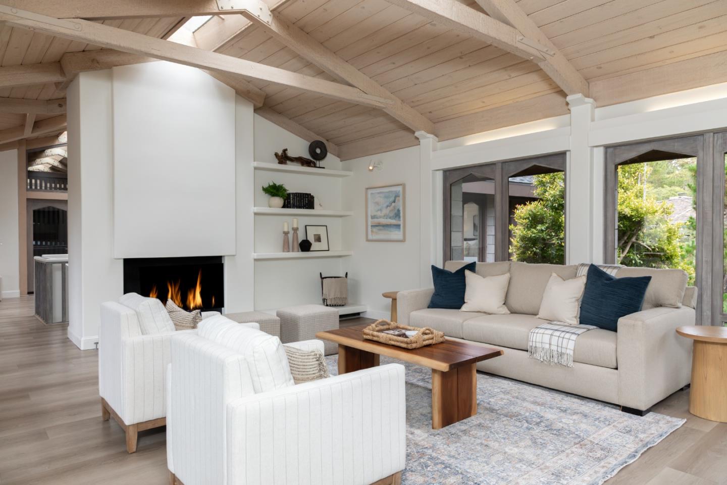 Detail Gallery Image 16 of 37 For 4154 Sunridge Rd, Pebble Beach,  CA 93953 - 3 Beds | 2 Baths