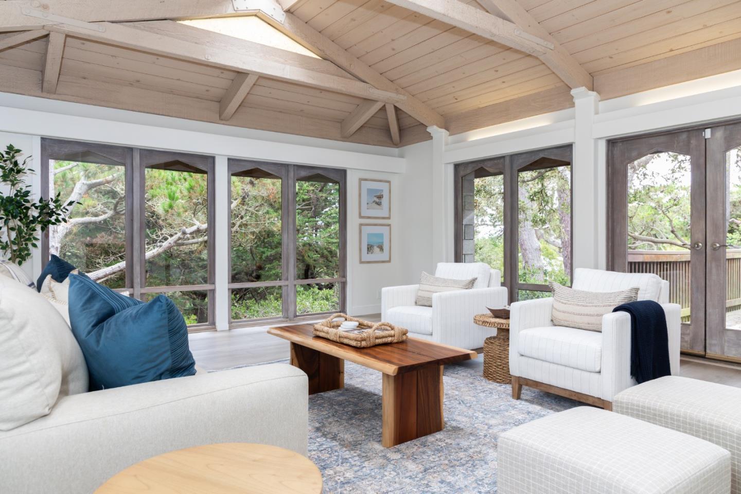Detail Gallery Image 17 of 37 For 4154 Sunridge Rd, Pebble Beach,  CA 93953 - 3 Beds | 2 Baths