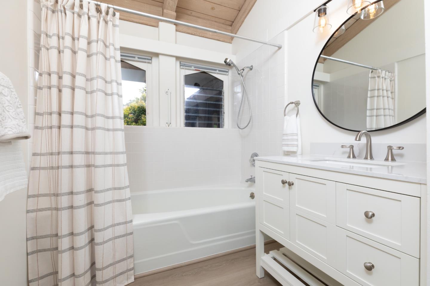 Detail Gallery Image 21 of 37 For 4154 Sunridge Rd, Pebble Beach,  CA 93953 - 3 Beds | 2 Baths