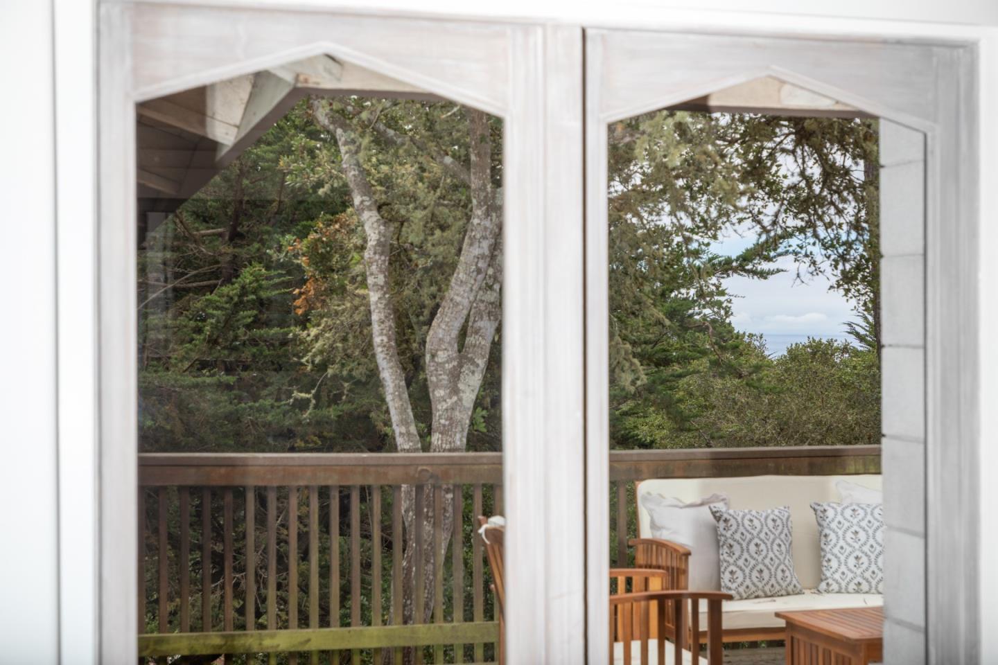 Detail Gallery Image 3 of 37 For 4154 Sunridge Rd, Pebble Beach,  CA 93953 - 3 Beds | 2 Baths