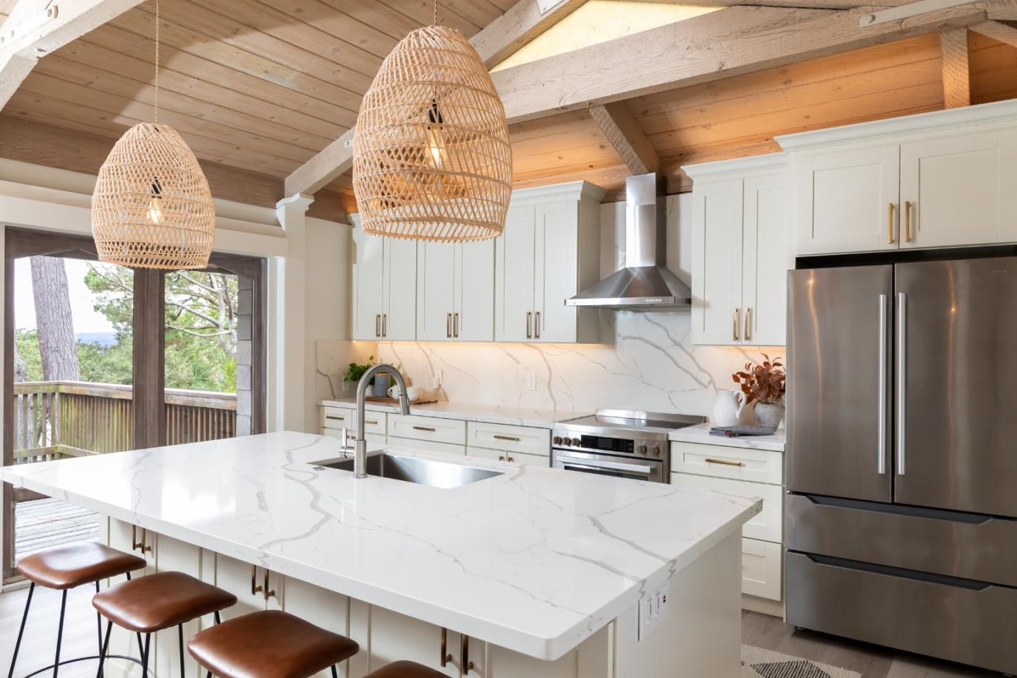 Detail Gallery Image 8 of 37 For 4154 Sunridge Rd, Pebble Beach,  CA 93953 - 3 Beds | 2 Baths