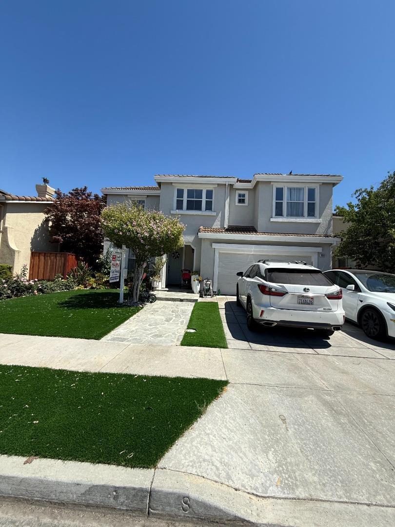 Detail Gallery Image 1 of 12 For 498 Esplanade Ln, San Jose,  CA 95138 - 4 Beds | 2/1 Baths