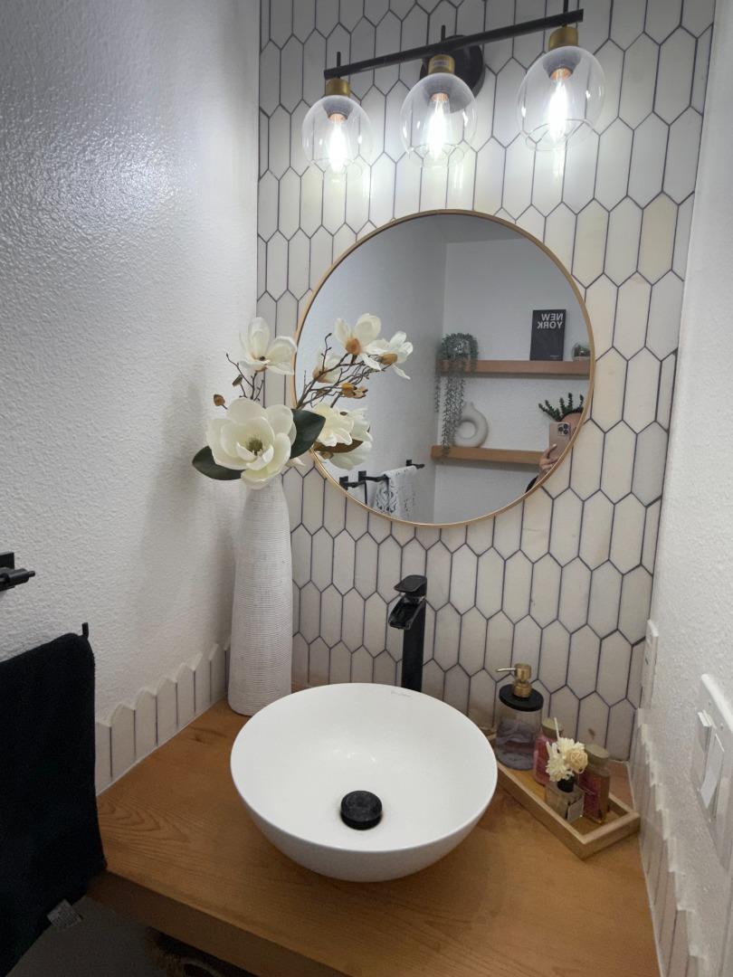Detail Gallery Image 10 of 12 For 498 Esplanade Ln, San Jose,  CA 95138 - 4 Beds | 2/1 Baths