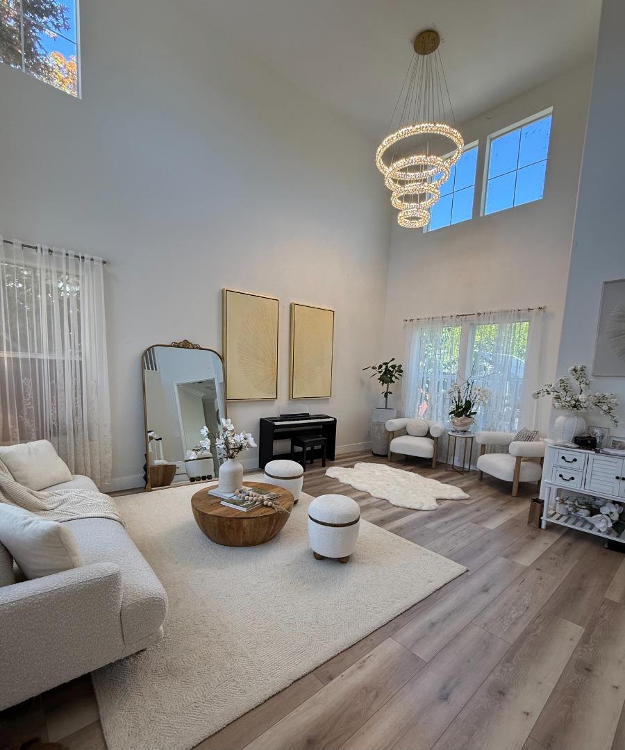 Detail Gallery Image 3 of 12 For 498 Esplanade Ln, San Jose,  CA 95138 - 4 Beds | 2/1 Baths
