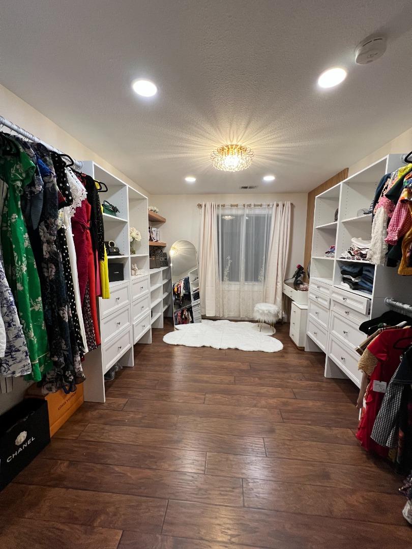 Detail Gallery Image 7 of 12 For 498 Esplanade Ln, San Jose,  CA 95138 - 4 Beds | 2/1 Baths