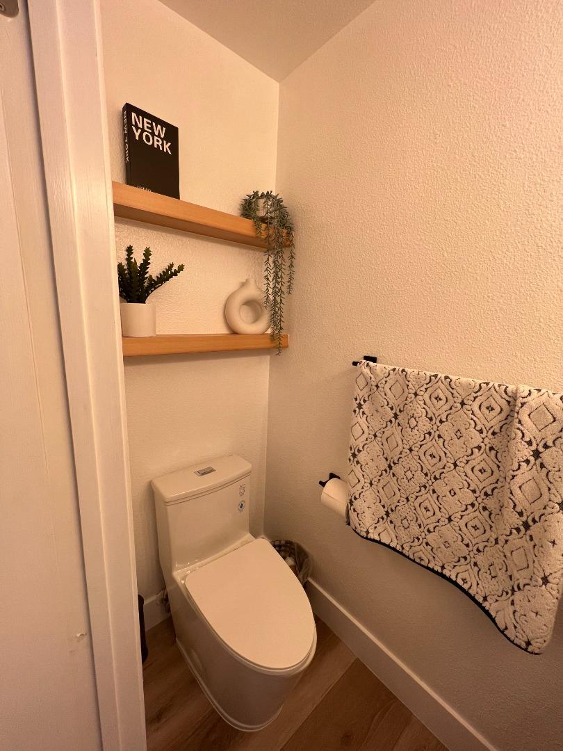 Detail Gallery Image 9 of 12 For 498 Esplanade Ln, San Jose,  CA 95138 - 4 Beds | 2/1 Baths