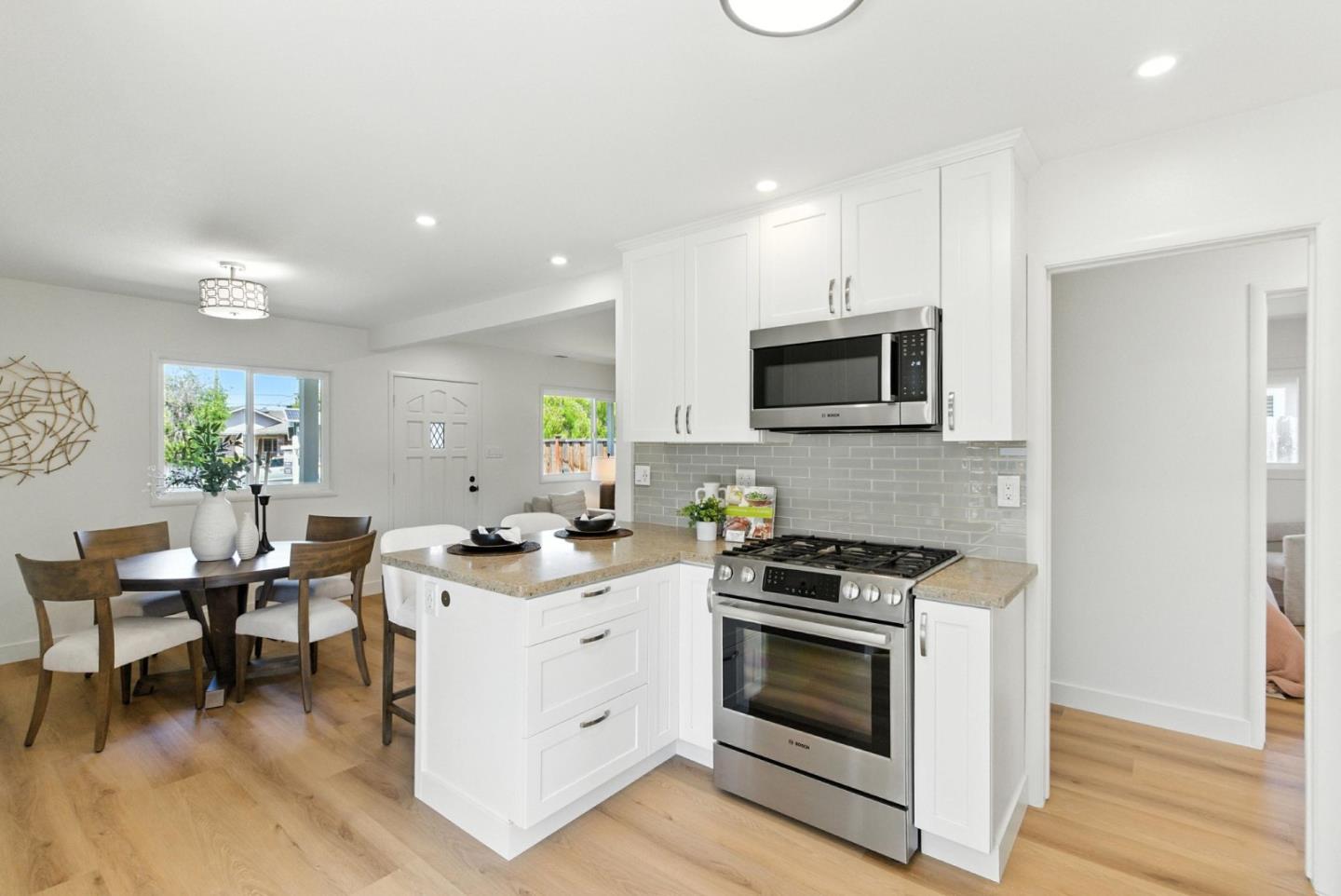 Detail Gallery Image 15 of 46 For 417 Hiller St, Belmont,  CA 94002 - 3 Beds | 1 Baths