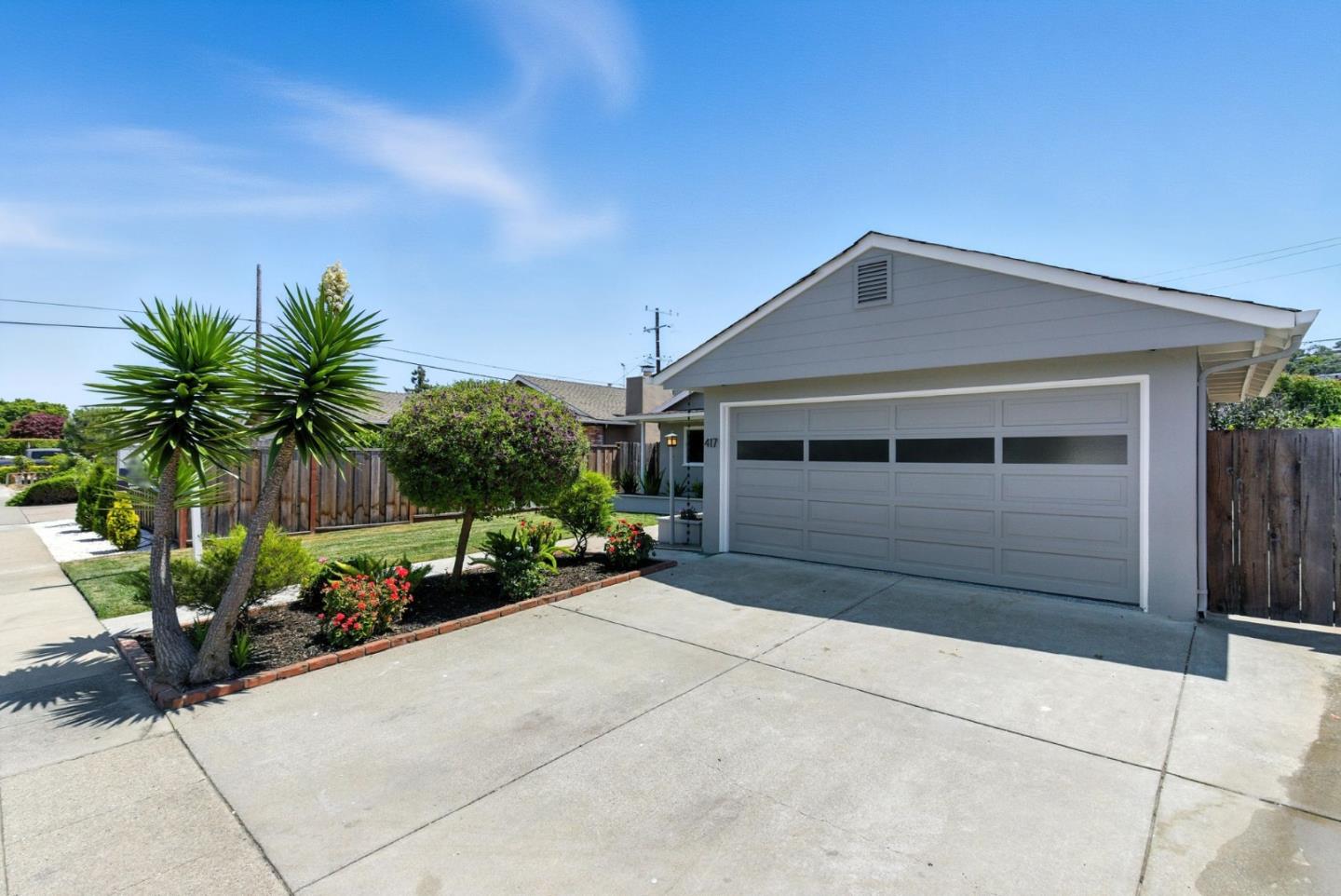 Detail Gallery Image 3 of 46 For 417 Hiller St, Belmont,  CA 94002 - 3 Beds | 1 Baths
